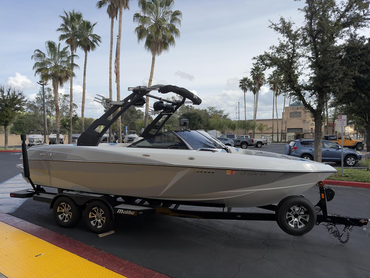 Used 2017 Malibu Boats 22 VLX