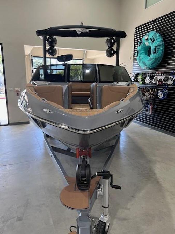 Used 2022 Malibu 22 LSV