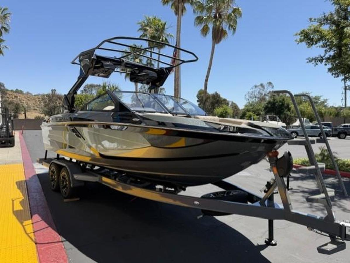 2026 Centurion Ri230