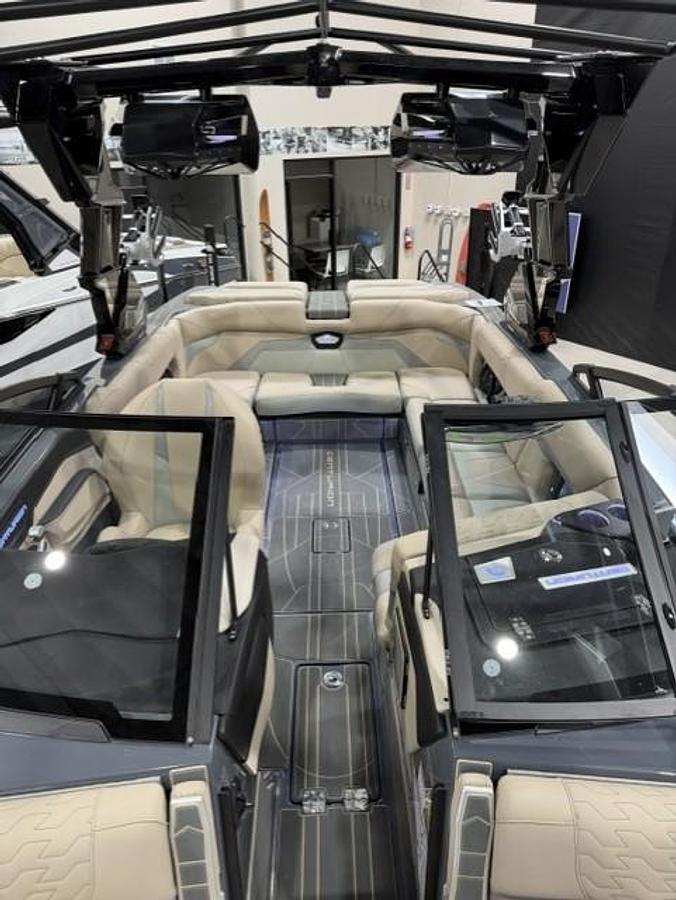 2026 Centurion Ri230