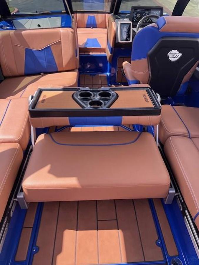 Used 2023 Malibu Boats 23 MXZ