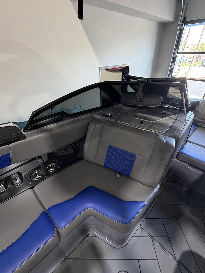 Used 2022 Malibu 25 LSV