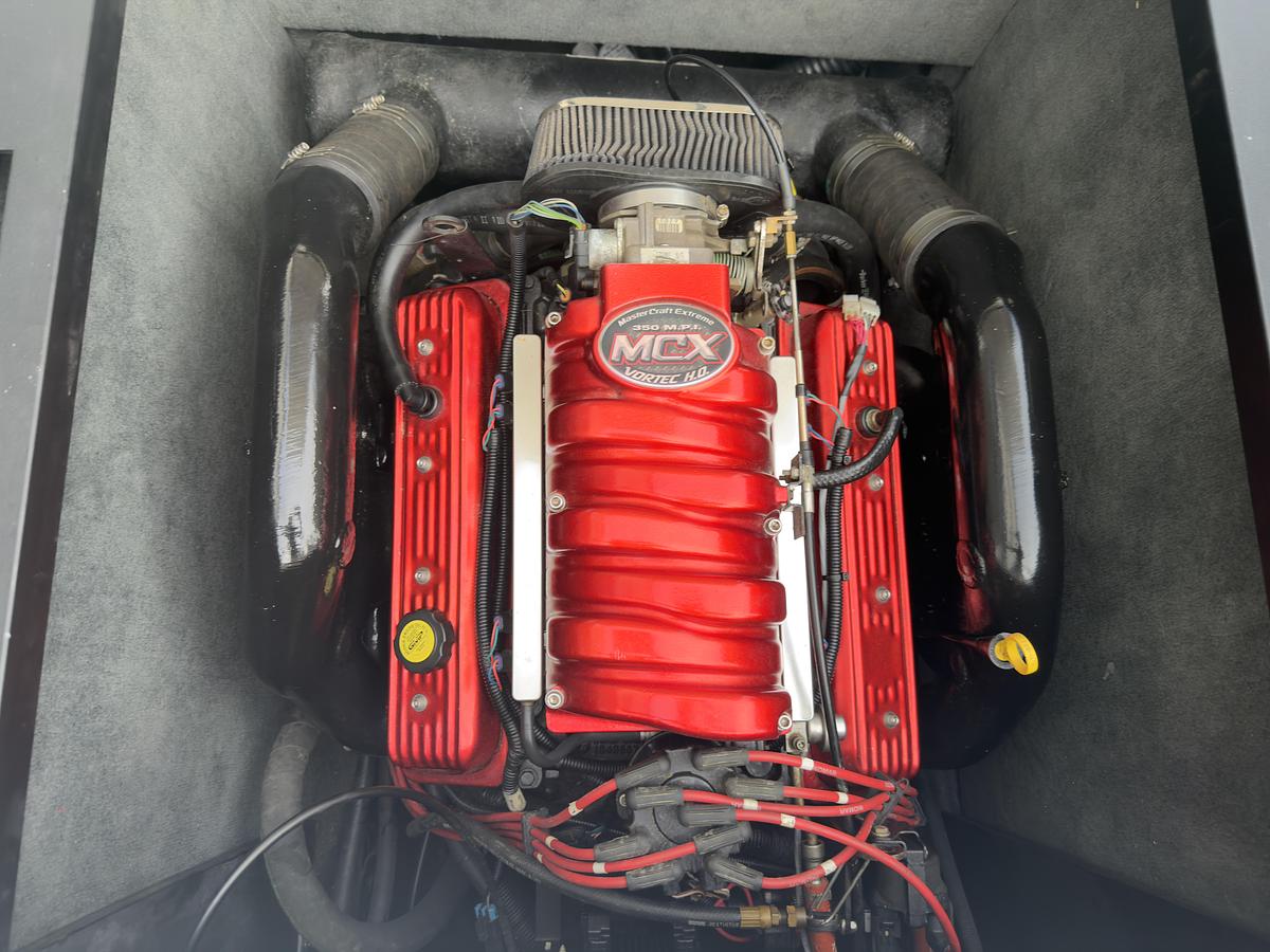 Used 2004 MasterCraft Xstar