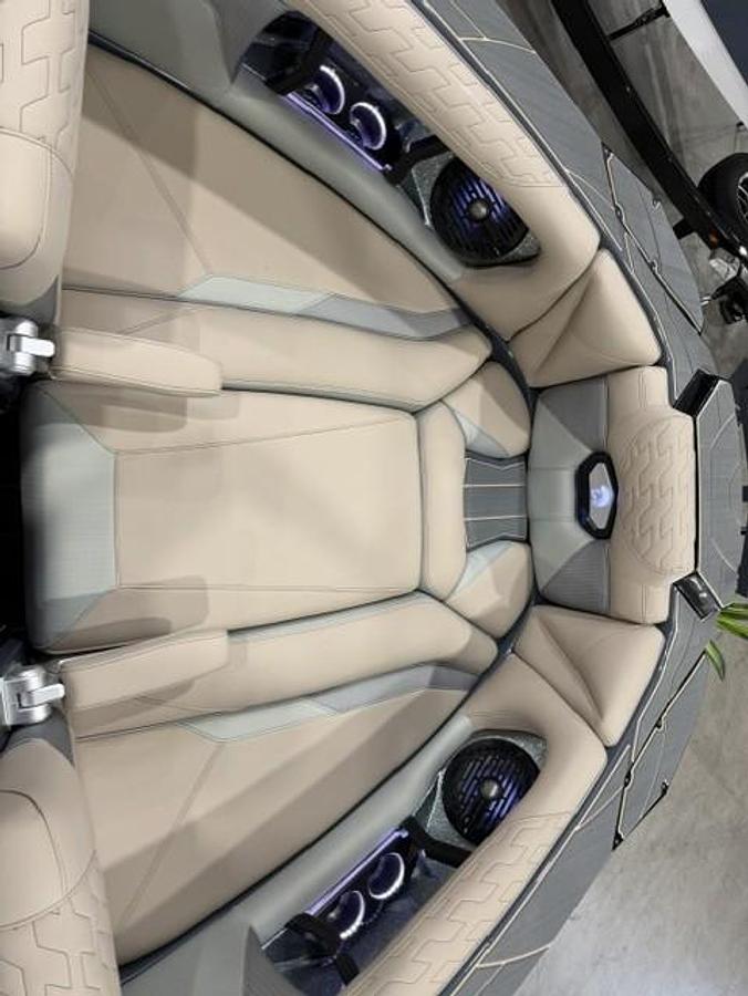 2026 Centurion Ri230