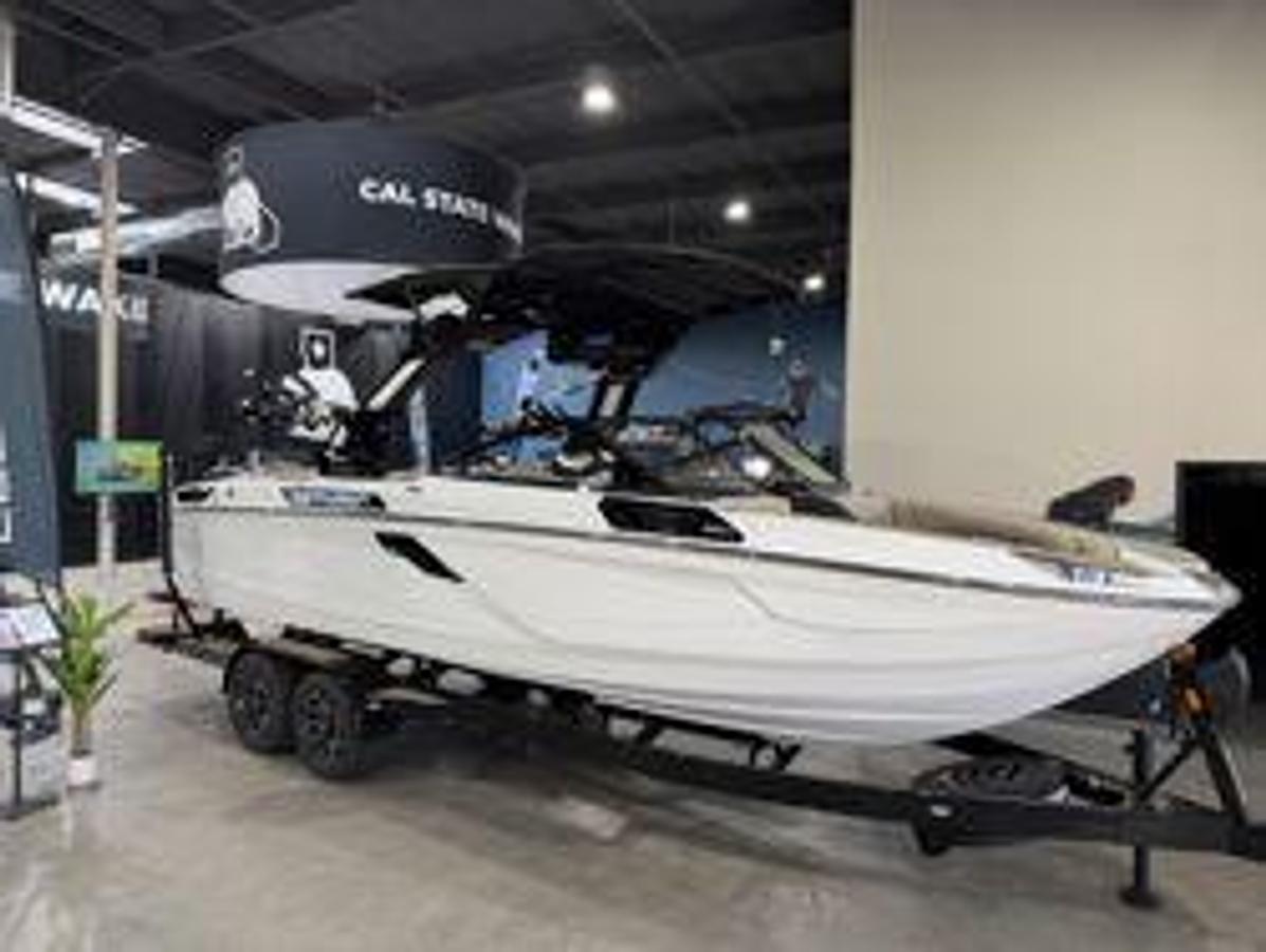 2026 Centurion Ri 245