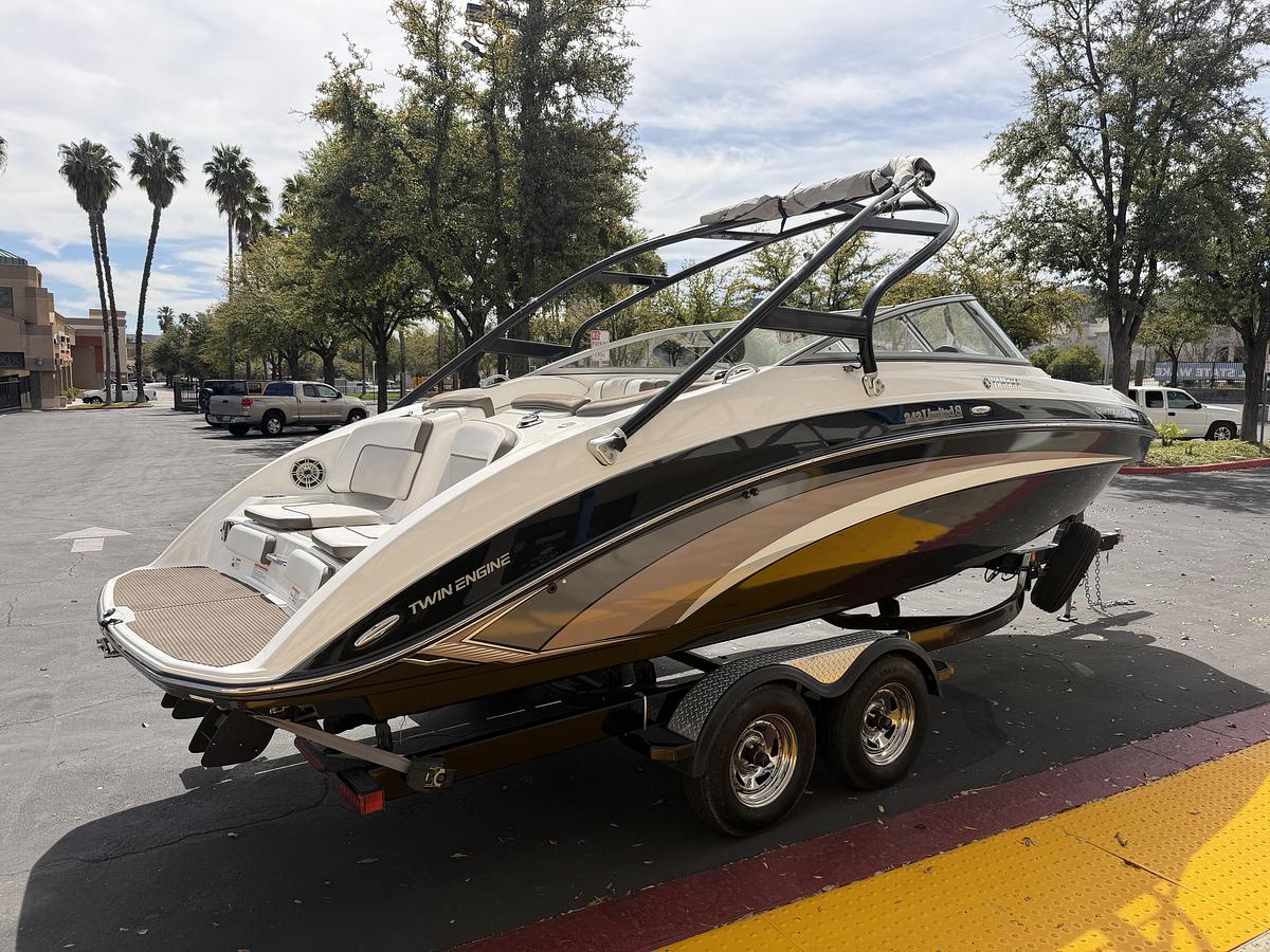 Used 2013 Yamaha 242 Limited S