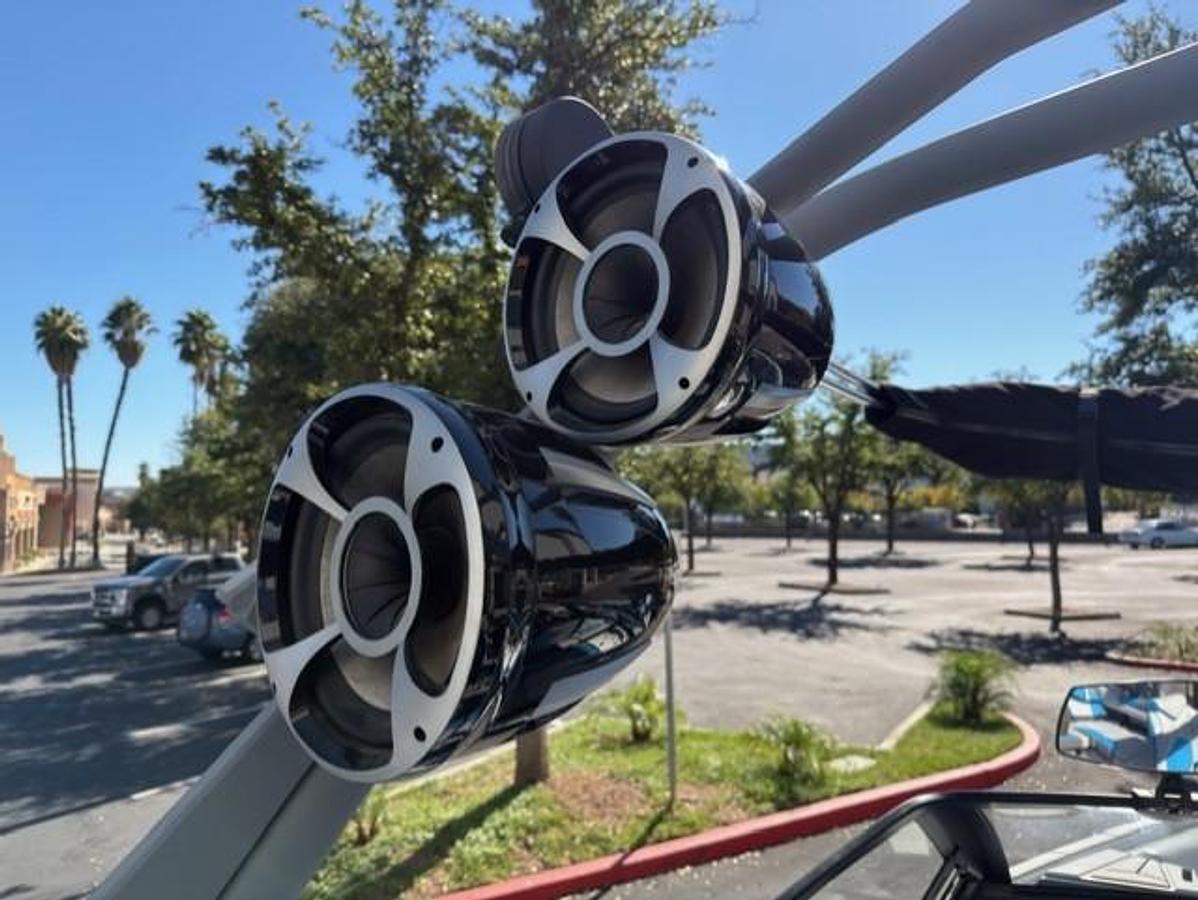 Used 2021 Malibu Boats M-Series M220