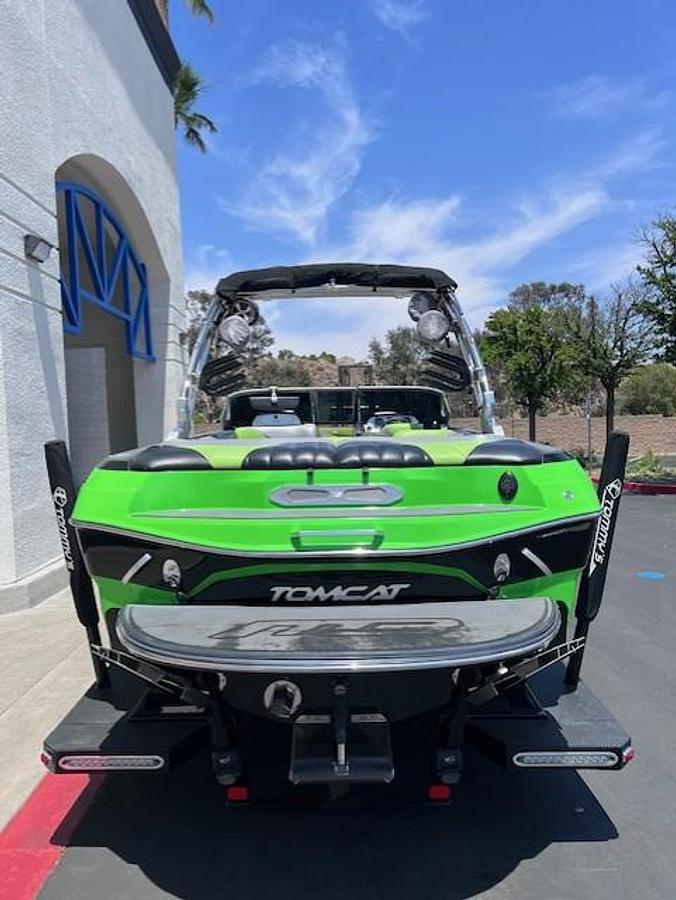 Used 2015 MB Sports F24 Tomcat