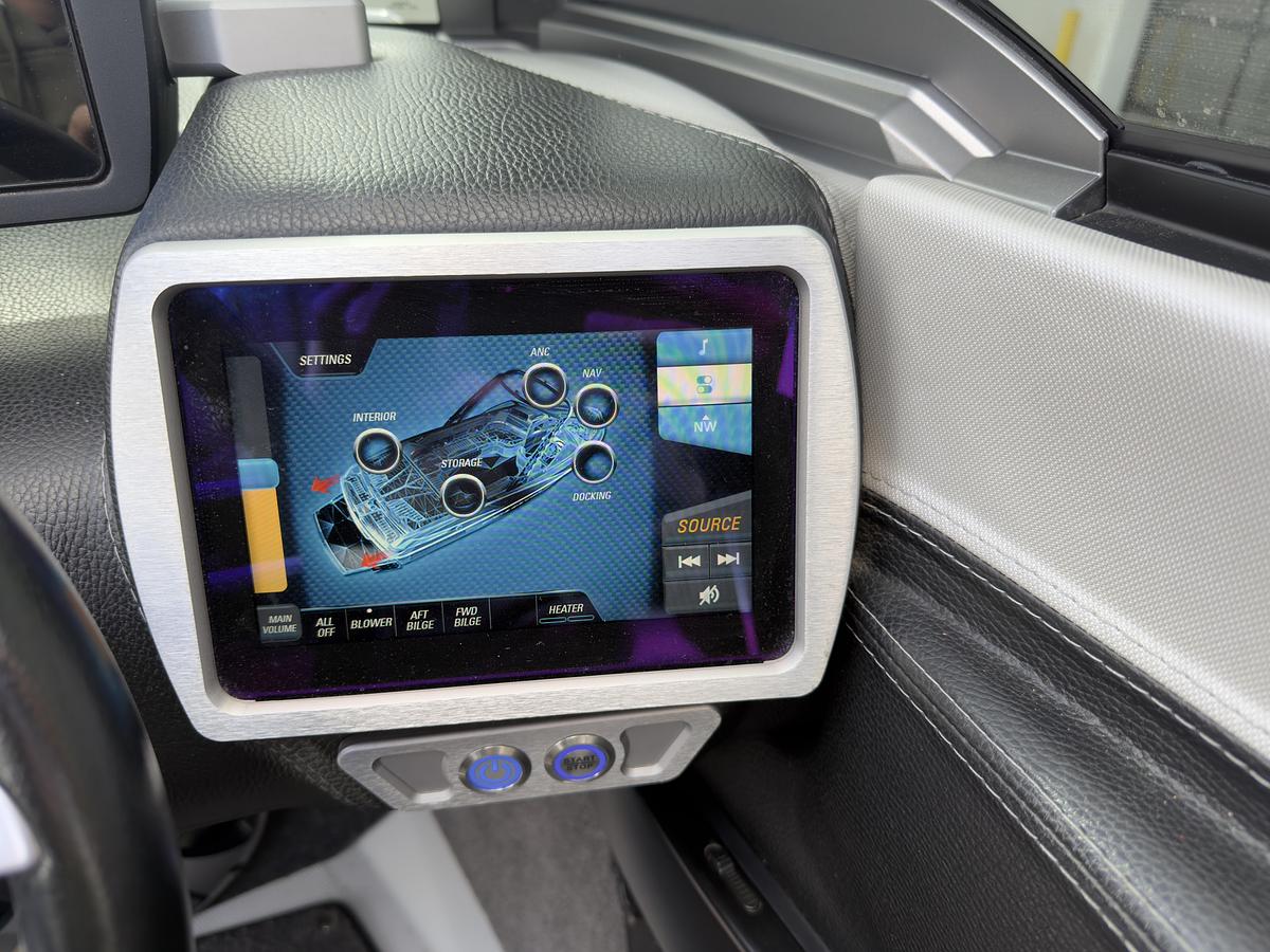 Used 2017 Malibu Boats 22 VLX