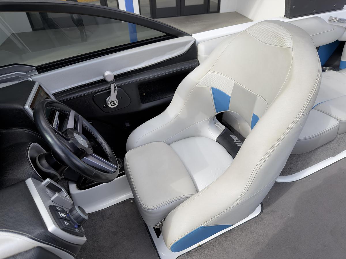 Used 2017 Malibu Boats 22 VLX