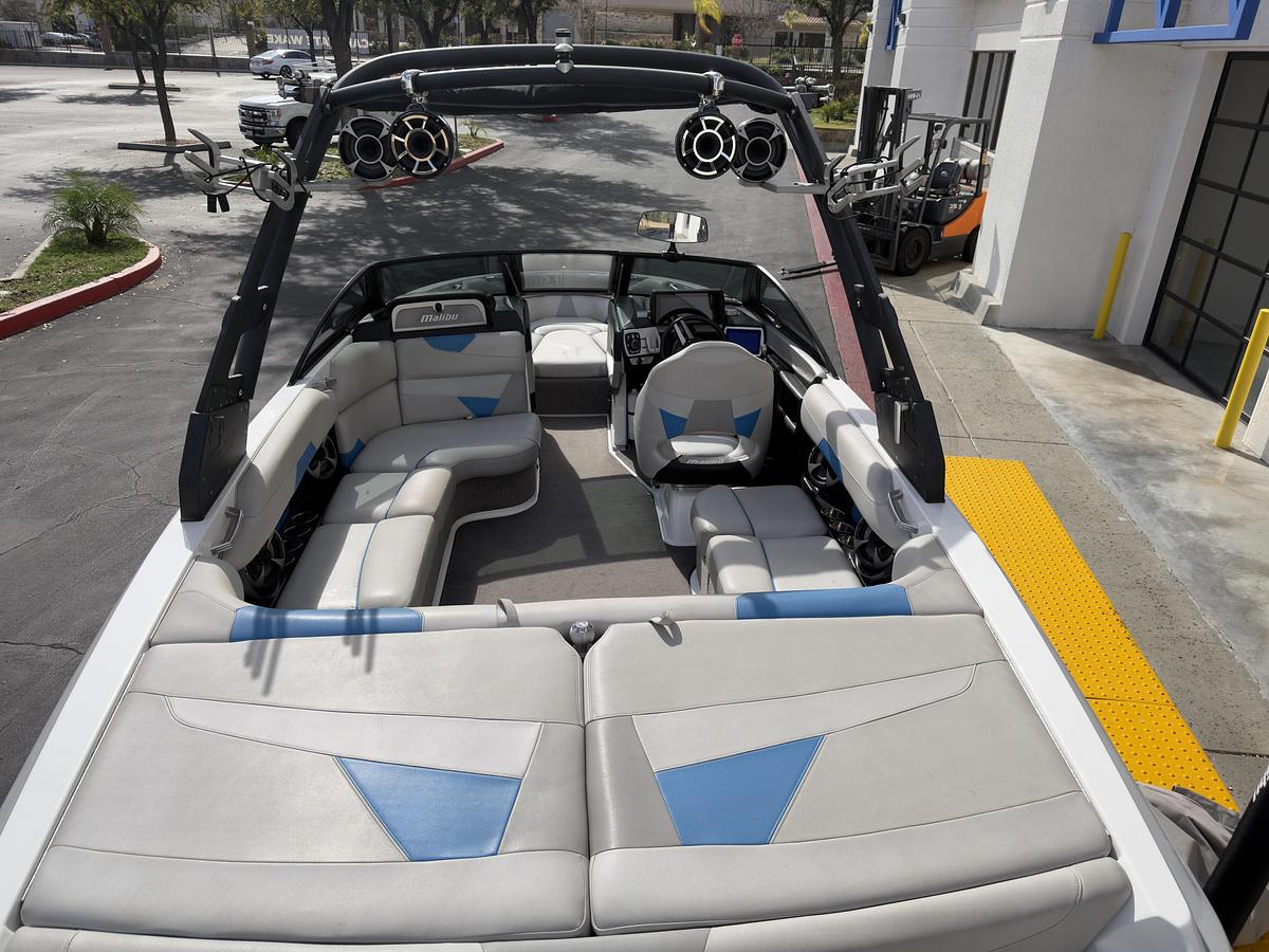 Used 2017 Malibu Boats 22 VLX