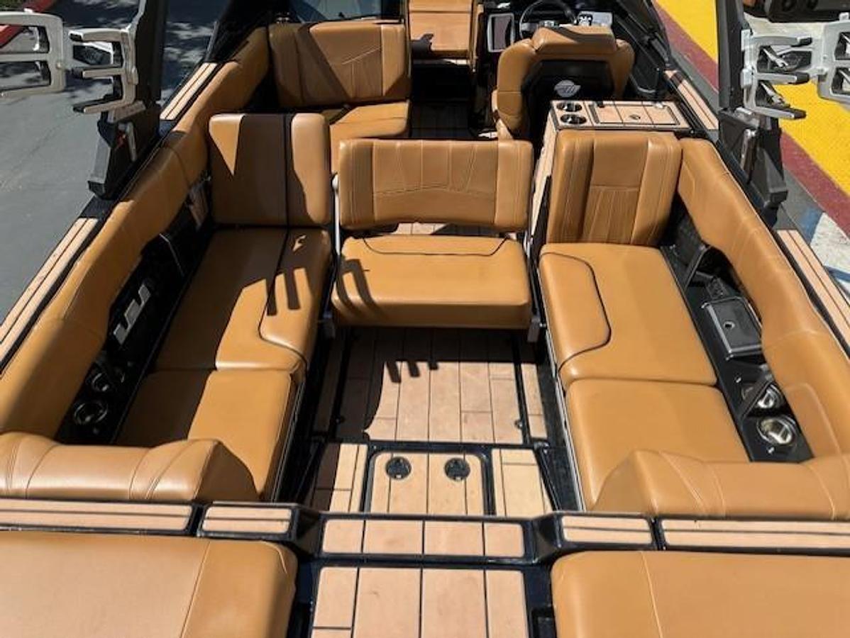 Used 2022 Malibu Boats Wakesetter 24 MXZ