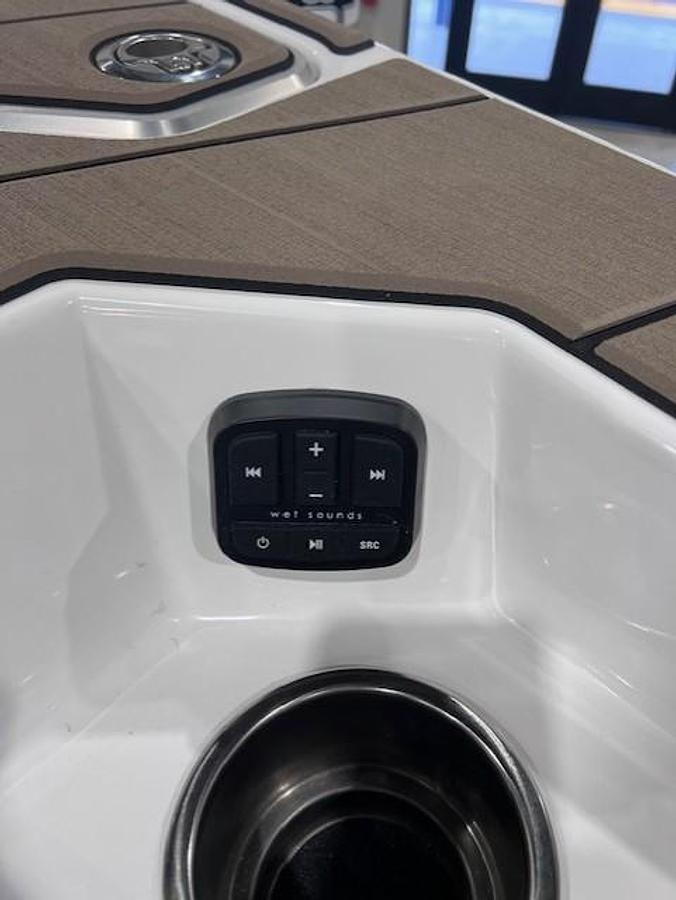 2025 Centurion Fe 23