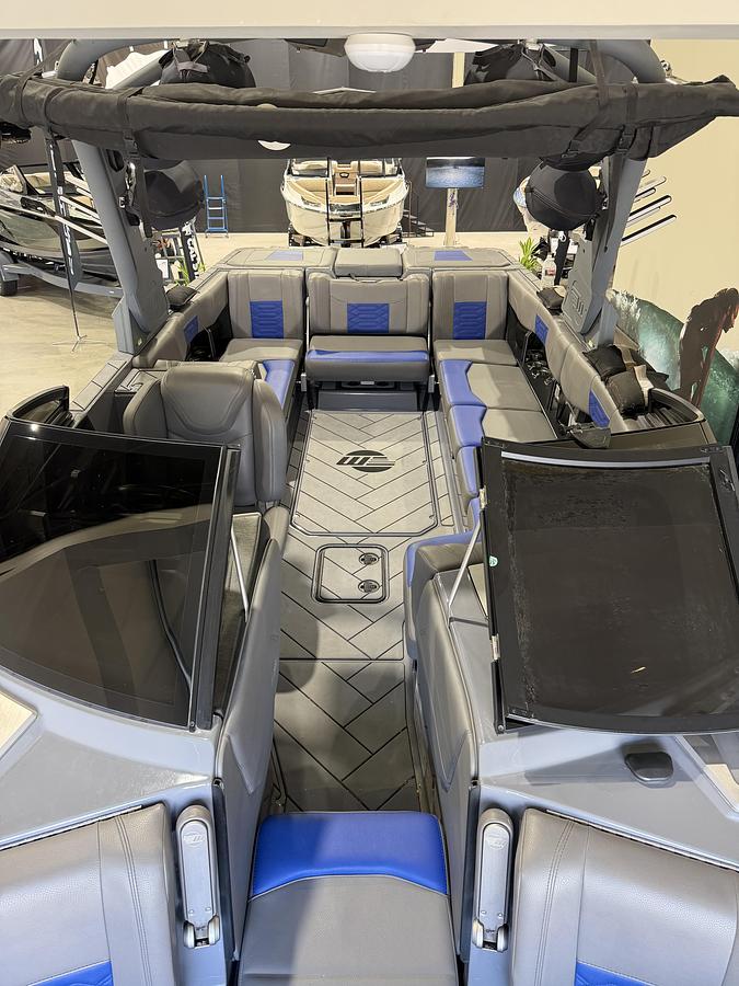 Used 2022 Malibu 25 LSV