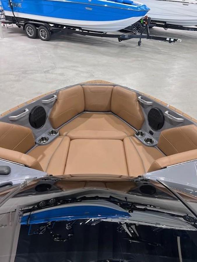 Used 2022 Malibu 22 LSV