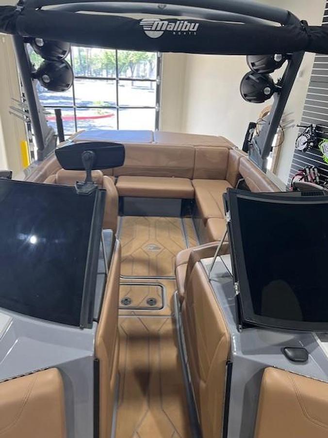 Used 2022 Malibu 22 LSV