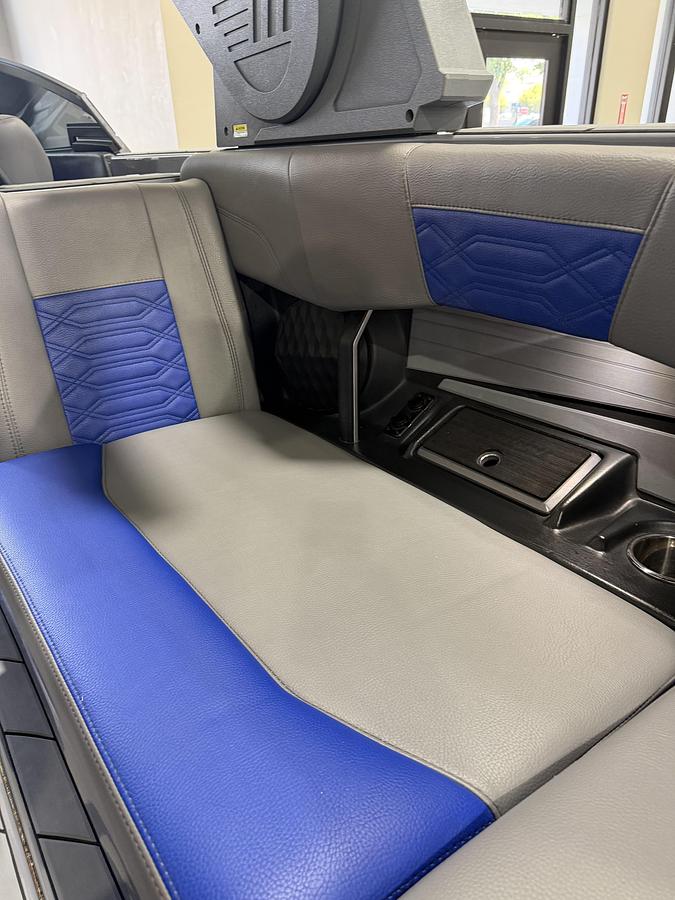 Used 2022 Malibu 25 LSV