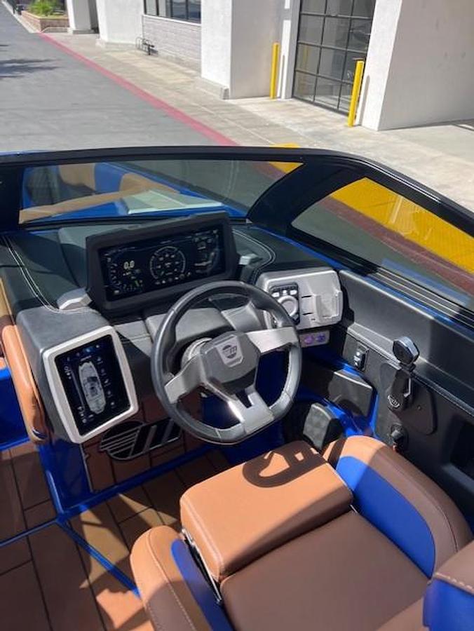 Used 2023 Malibu Boats 23 MXZ