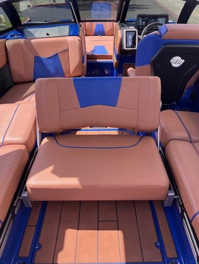 Used 2023 Malibu Boats 23 MXZ