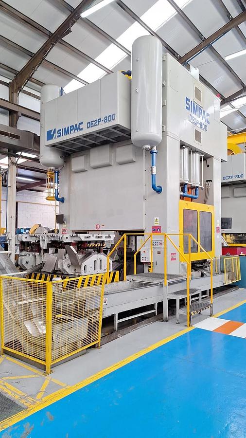 Used 2 x SIMPAC 800 ton Mechanical Presses with Feed Lines