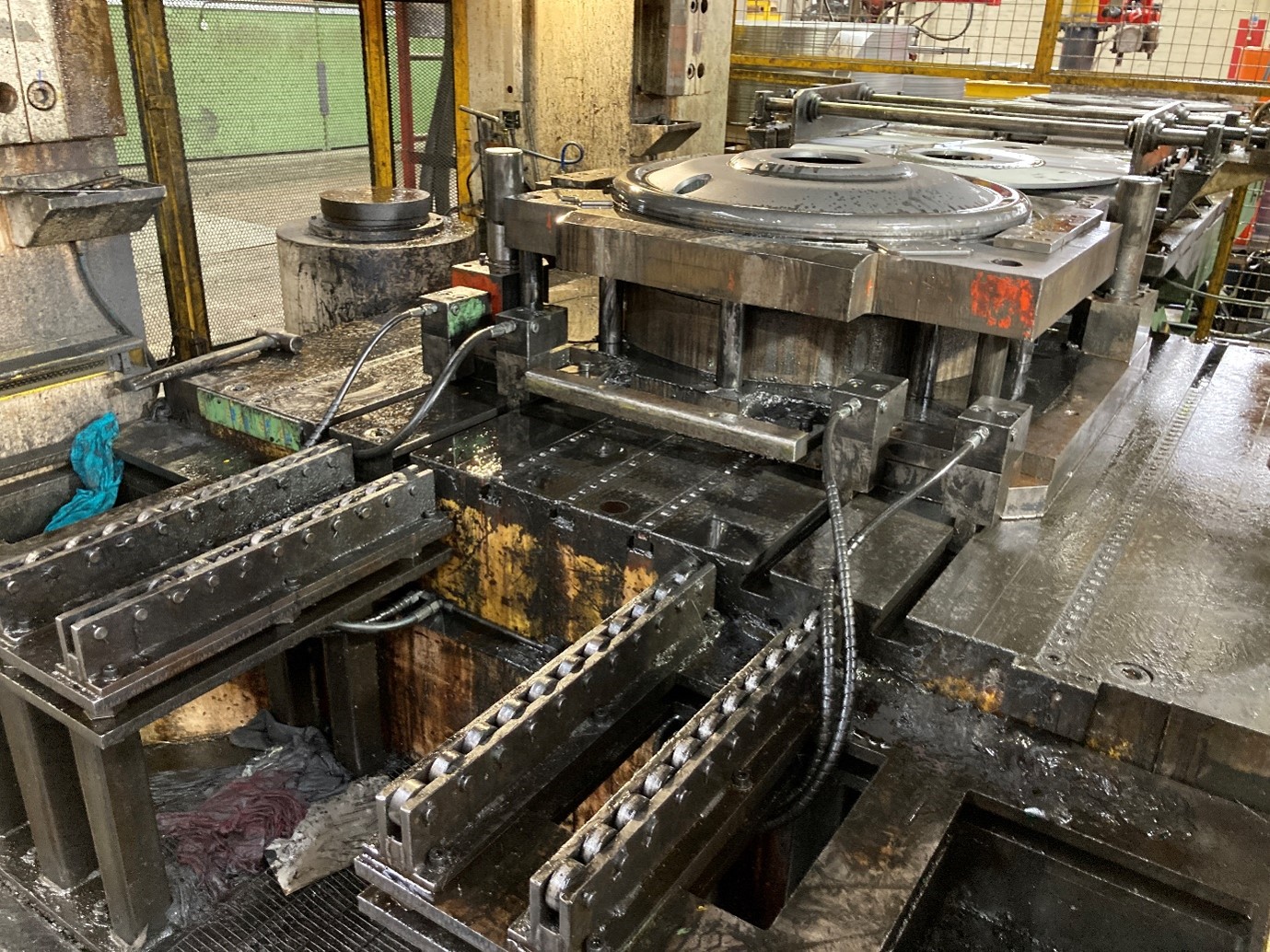 Used Dees 2500 ton 4-Post Triple Action Hydraulic Press