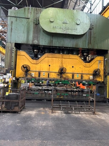 Used British Clearing 2000-ton Straight Sided Mechanical Chassis Press