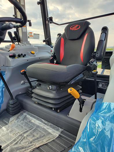 125 hp Mahindra 9125S Tractor w/ Loader ** 4 hrs - Never Used **