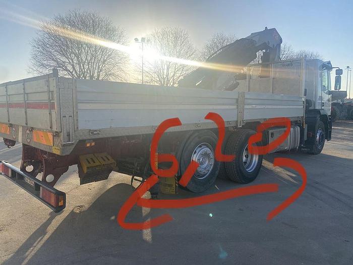 Usato 2002 iveco EUROTECH 260E28 CON GRU