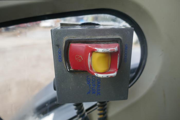 Used 2014 HITACHI ZX29U-3 CLR