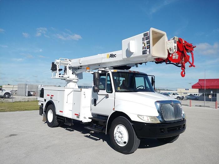 Used Altec DM47-TR Digger Derrick on 2007 International 4300 Utility Truck - 80412