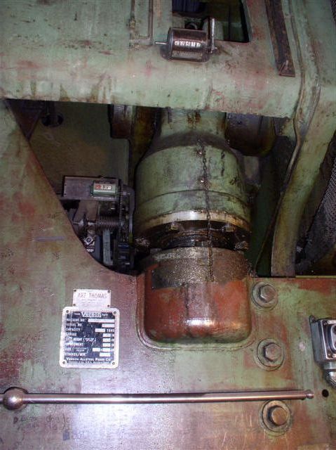 Used 12' x 250 Ton Verson Model B1110-250 Press Brake