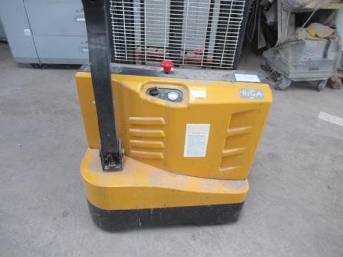 Usado 2018 ELECTRIC STACKER ETIOS 3000