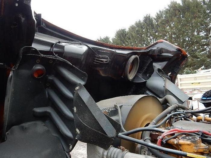 Used 2009 Freightliner M2-112V