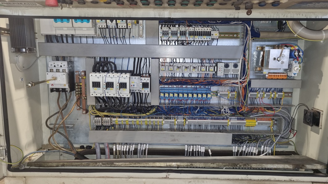 Used Ballenpresse Avermann, Typ AVOS BP 1410, Presskraft 70 t, Baujahr 2002