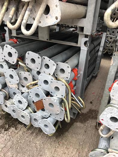 Used Peri - DOKA - HÜNNEBECK - MEVA steel and alu props / 20 KN and 30 KN