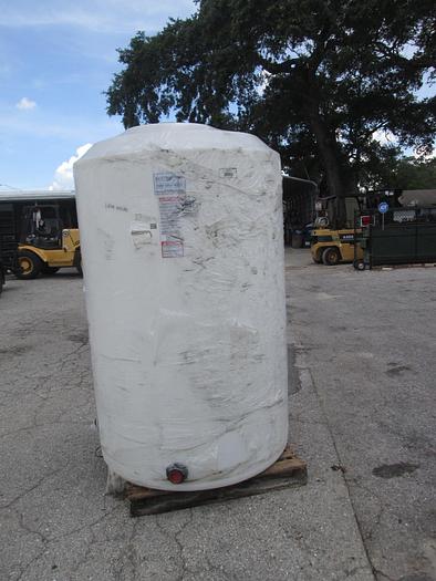 Used NEW 500 Gal Vertical Poly Tank