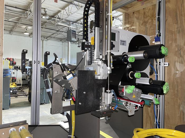 Used 2015 FANUC LRMATE 200ID ROBOTIC LABELING CELL