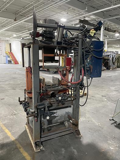 Used GAYLORD SATB-15 Semi Automatic Core Machine