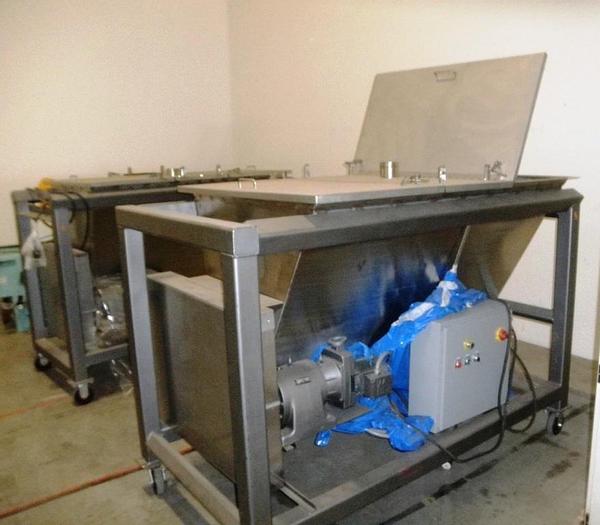 Unused Hopper, 50 CF, S/st, 6' x 4' x 4.5', Auger, Agitator, #C741914