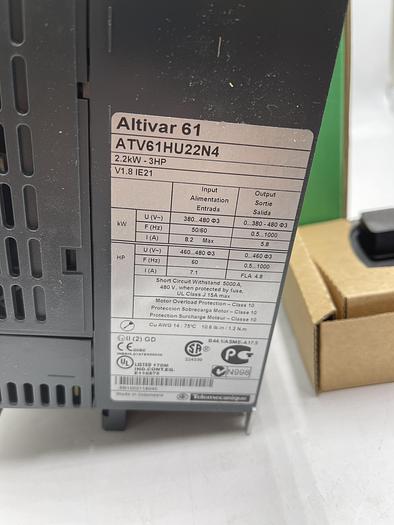 Schneider Electric ATV61HU22N4