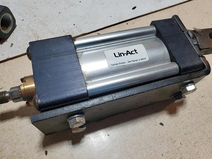 Used Lin-Act Series A4B 2.00x2.00-2-U 250PSI Pneumatic Cylinder (BRA3)