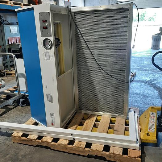 Used Used Microzone Corporation Horizontal Laminar Flow Work Station.