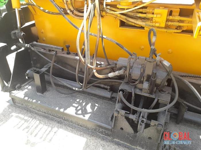 Used Item 0279 : 2001 Leeboy L1000R Asphalt Paver