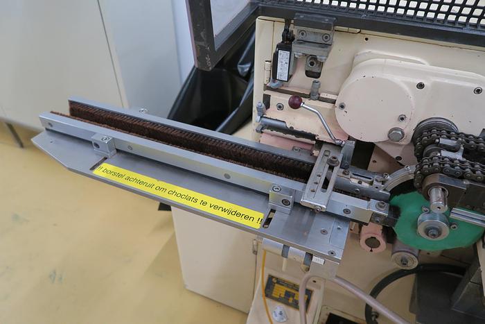 Usado OTTO HANSEL CHOCOLATE NEAPOLITAN WRAPPING MACHINE