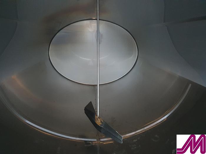 Used 1998 Mueller 0 - 2000 8190 Litre Stainless Steel Refrigerated Tank with Compressor