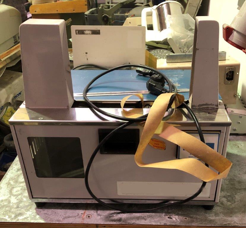 Used Automatic table banding COM 2430