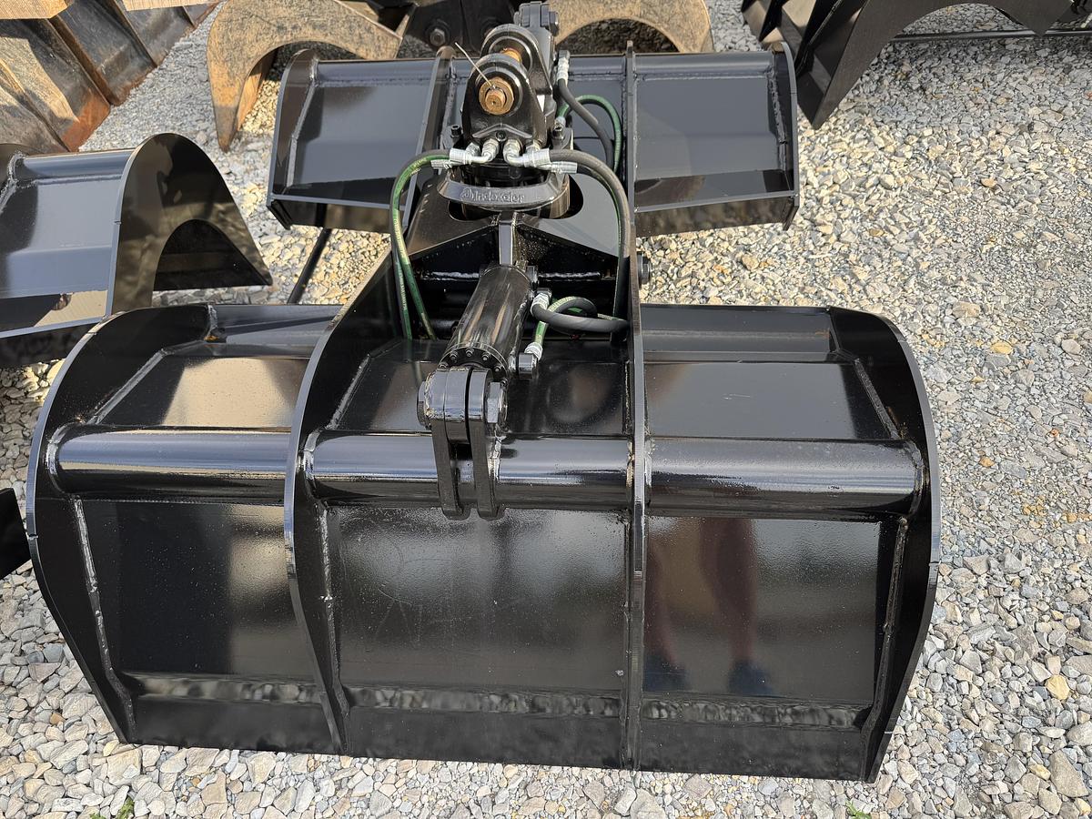 Titan Debris Grapple