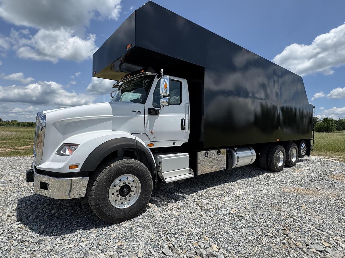 International HX60 with Palfinger M98