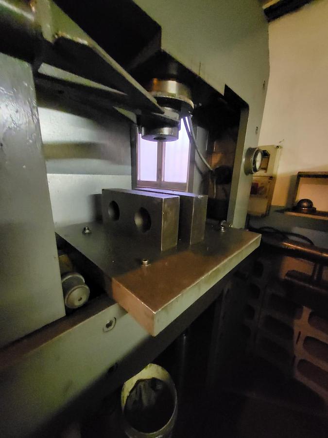 Usato Pressa Vitali 100 ton