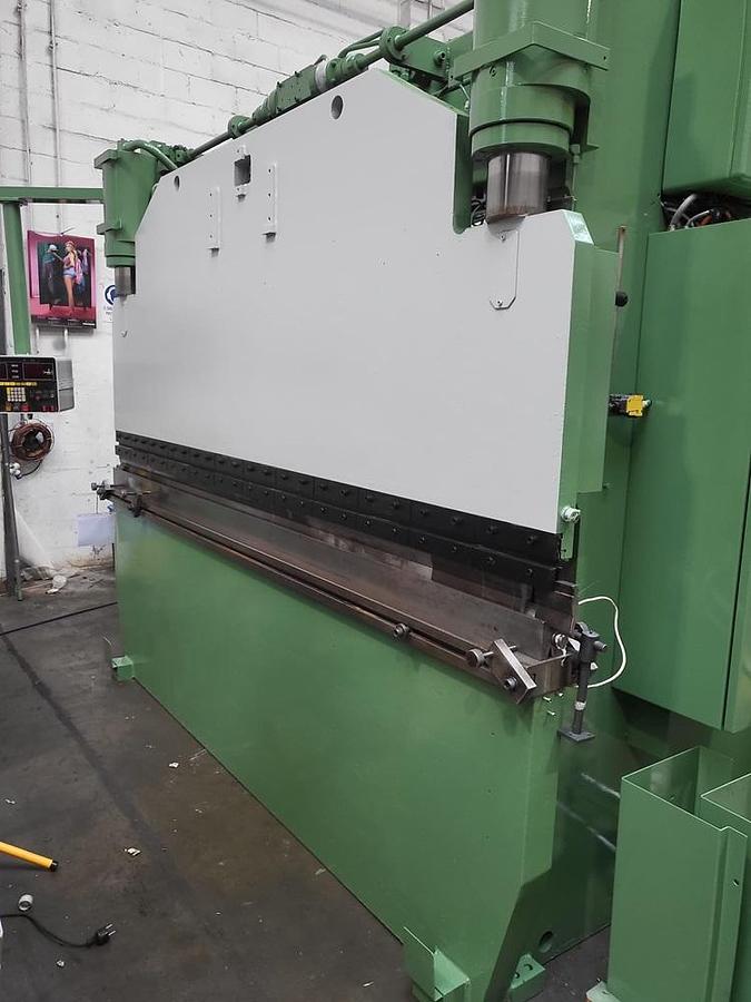 Gebraucht Piegatrice LVD 3000 x 110 Ton Usata